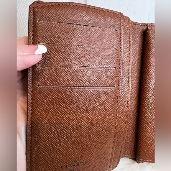 LOUIS VUITTON LV MONOGRAM COATED CANVAS VIENNOIS WALLET - Picture 3 of 16